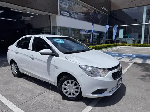 Chevrolet Aveo LS Aut usado (2023) color Blanco financiado en mensualidades(enganche $91,960 mensualidades desde $3,869)