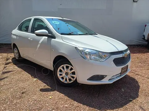 Chevrolet Aveo LS Aut usado (2020) color Blanco precio $195,000