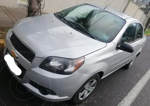 Chevrolet Aveo LT usado (2017) color Plata Brillante precio $130,000