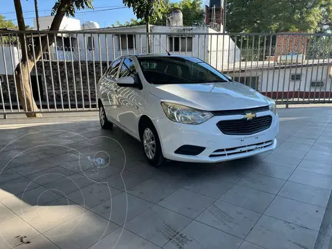 Chevrolet Aveo LS usado (2018) color Blanco financiado en mensualidades(enganche $59,100 mensualidades desde $4,910)