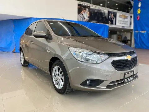 foto Chevrolet Aveo LT usado (2022) color Beige precio $239,000