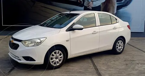 Chevrolet Aveo LS usado (2020) color Blanco financiado en mensualidades(enganche $21,691 mensualidades desde $5,678)