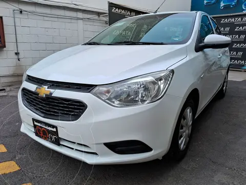 Chevrolet Aveo LS usado (2020) color Blanco precio $215,000