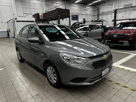 Chevrolet Aveo LS usado (2023) color Gris financiado en mensualidades(enganche $84,854 mensualidades desde $3,570)