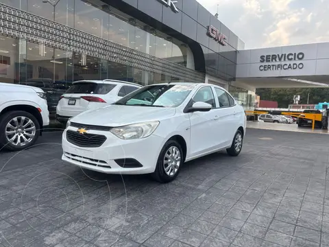 Chevrolet Aveo LS Aut usado (2022) color Blanco precio $200,000