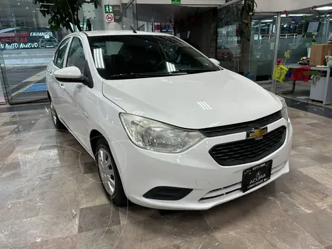 Chevrolet Aveo LS Aut usado (2022) color Blanco precio $189,000