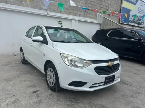 foto Chevrolet Aveo LS usado (2020) color Blanco precio $210,000