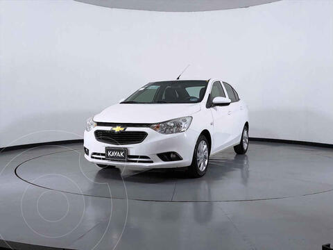 Chevrolet Aveo LT usado (2018) color Blanco precio $194,999