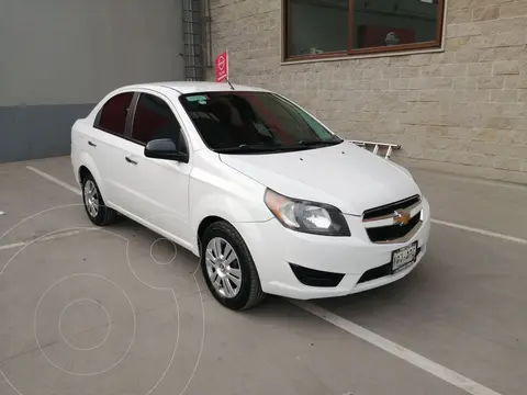 Chevrolet Aveo LT usado (2017) color Blanco financiado en mensualidades(enganche $38,180 mensualidades desde $4,292)