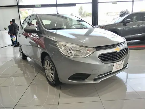 Chevrolet Aveo LS usado (2023) color Gris financiado en mensualidades(enganche $88,198 mensualidades desde $3,789)