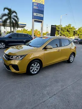 Chevrolet Aveo LT usado (2024) color Amarillo precio $240,000