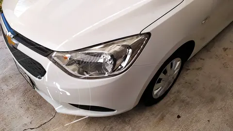 Chevrolet Aveo LS usado (2018) color Blanco precio $154,000