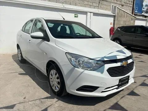 Chevrolet Aveo LS Aut usado (2020) color Blanco precio $215,000