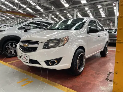 Chevrolet Aveo LT usado (2017) color Blanco financiado en mensualidades(enganche $41,970 mensualidades desde $4,477)