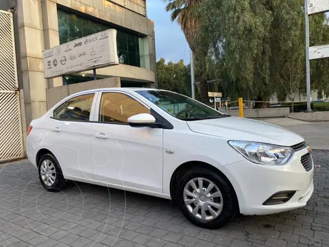 Chevrolet Aveo LS Aut usado (2021) color Blanco precio $205,000