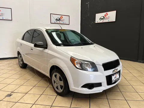 Chevrolet Aveo LT usado (2016) color Blanco financiado en mensualidades(enganche $29,031 mensualidades desde $4,885)