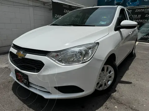 Chevrolet Aveo LS usado (2022) color Blanco financiado en mensualidades(enganche $62,402 mensualidades desde $4,772)