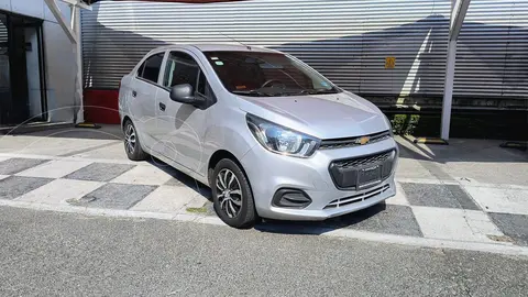 Chevrolet Beat Hatchback LT usado (2021) color plateado precio $188,000