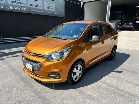 Chevrolet Beat Hatchback LT usado (2018) color Naranja precio $165,000