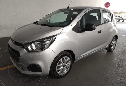 Chevrolet Beat Hatchback LT usado (2019) color plateado precio $169,000