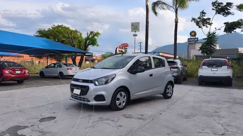 Chevrolet Beat Hatchback LT usado (2018) color plateado precio $153,999