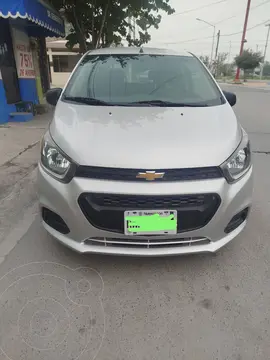 Chevrolet Beat Hatchback LT usado (2018) color Plata precio $120,000