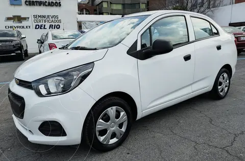 foto Chevrolet Beat Notchback LT Sedán usado (2021) color Blanco precio $240,000