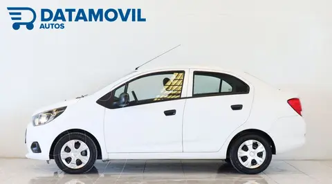 foto Chevrolet Beat Notchback LT Sedán usado (2021) color Blanco precio $225,000