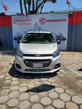 foto Chevrolet Beat Notchback LT Sedán usado (2019) color Plata precio $195,000
