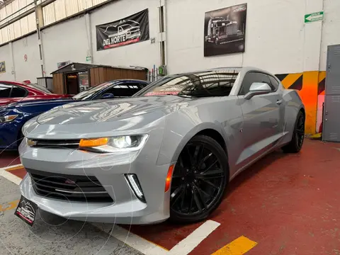 Chevrolet Camaro RS V6 Aut usado (2017) color Plata Hielo financiado en mensualidades(enganche $99,000 mensualidades desde $9,600)