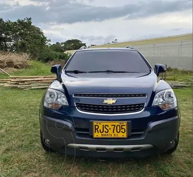 foto Chevrolet Captiva Sport 2.4L LS usado (2011) color Azul precio $28.500.000