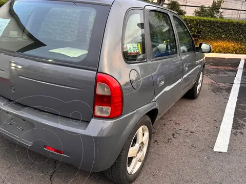Chevrolet Chevy 5P Paq D Aut usado (2009) color Gris precio $68,500