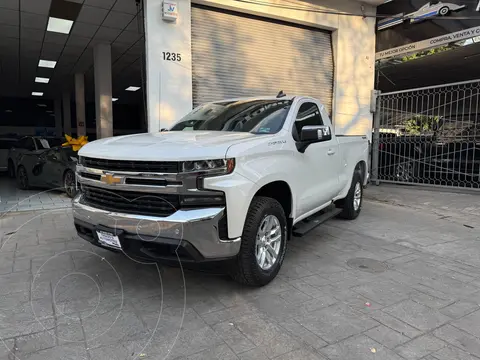 Chevrolet Cheyenne Cabina Regular (LT) 4X4 usado (2021) color Blanco precio $749,900