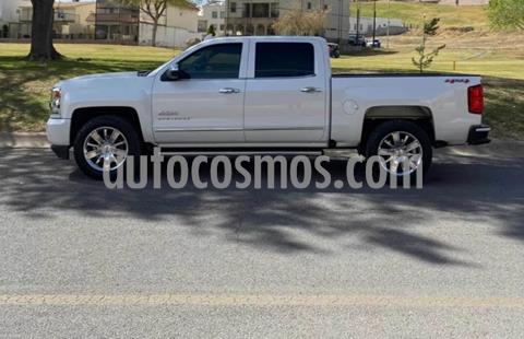 foto Chevrolet Cheyenne 2500 4x4 Doble Cab High Country usado (2016) color Blanco precio $570,000