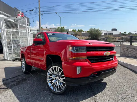 Chevrolet Cheyenne 2500 4x4 Cab Reg LT Z71 usado (2016) color Rojo Victoria precio $548,000