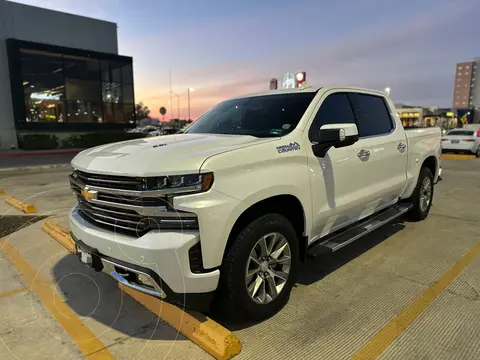 Chevrolet Cheyenne Cabina Doble High Country 4X4 usado (2020) color Blanco Platinado precio $850,000
