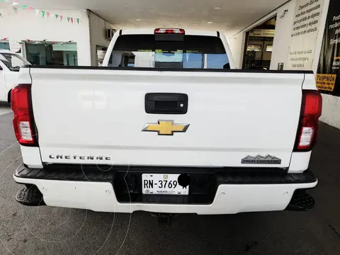 Chevrolet Cheyenne Cabina Doble High Country 4X4 usado (2016) color Blanco precio $680,000