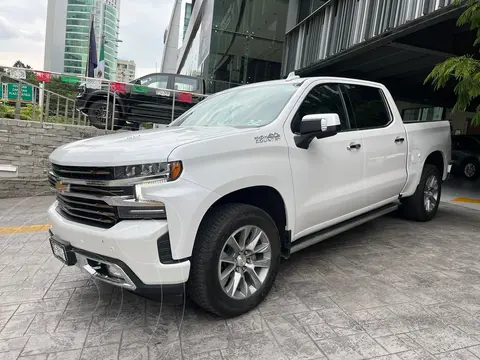 Chevrolet Cheyenne 6.2L High Country usado (2022) color Blanco precio $1,198,000