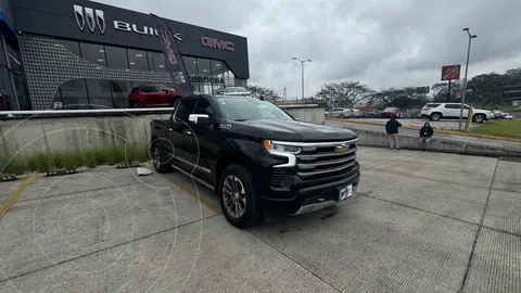 Chevrolet Cheyenne 5.3L High Country usado (2023) color Negro precio $1,050,000