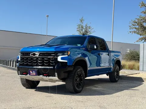 Chevrolet Cheyenne ZR2 usado (2023) color Azul precio $950,000