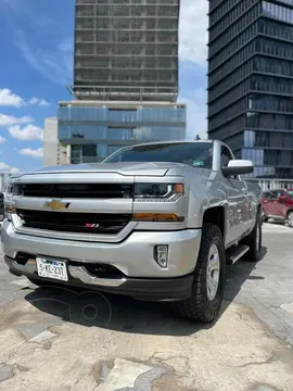 Chevrolet Cheyenne 2500 4x4 Cab Reg LT Z71 usado (2017) color Acero precio $589,000