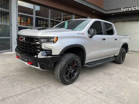 Chevrolet Cheyenne ZR2 usado (2022) color Plata precio $1,200,000
