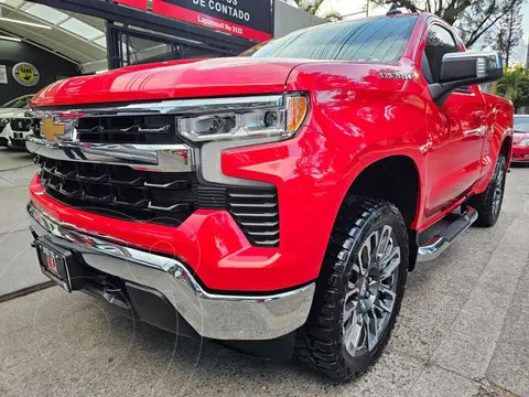 Chevrolet Cheyenne LT 4X4 usado (2023) color Rojo financiado en mensualidades(enganche $292,068 mensualidades desde $18,158)