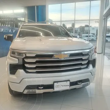 Chevrolet Cheyenne High Country CD usado (2022) color Blanco Platinado precio $1,220,000