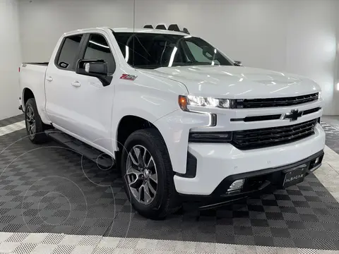 Chevrolet Cheyenne Cabina Doble RST 4X4 usado (2019) color Blanco precio $679,999