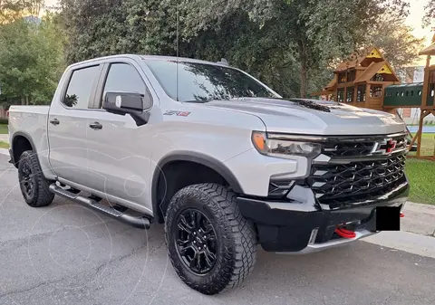 Chevrolet Cheyenne ZR2 usado (2022) color Plata Brillante precio $1,158,000