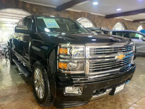 Chevrolet Cheyenne 2500 4x4 Doble Cab High Country usado (2015) color caf precio $570,000