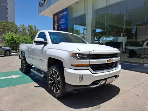 Chevrolet Cheyenne 2500 4x4 Cab Reg LT Z71 usado (2018) color Blanco Marfil precio $399,000