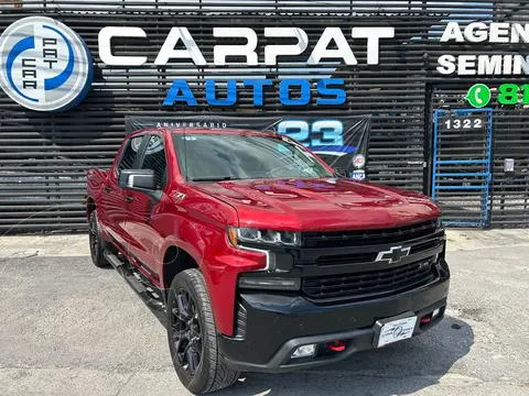 Chevrolet Cheyenne Cabina Doble Trail Boss 4X4 usado (2019) color Rojo Cobrizo financiado en mensualidades(enganche $153,780 mensualidades desde $16,027)