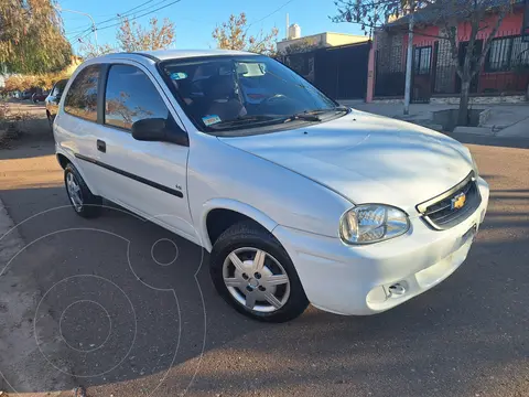 Chevrolet Classic 3P LS usado (2010) color Blanco precio $8.500.000
